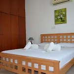 Apartamento Faros A102 *